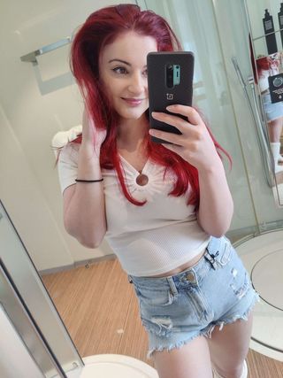 Anniefuchsia