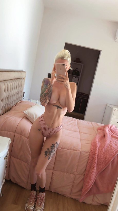 Lara Cavallo nude leaked OnlyFans photo #15