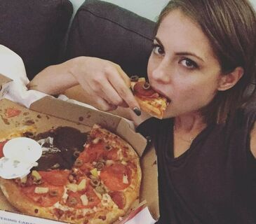 Willa Holland