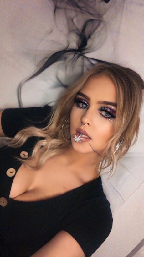 Beccarosebitch Kikibabs nude leaked OnlyFans photo #5