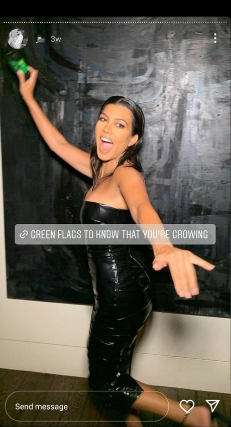 Kourtney Kardashian nude leaked OnlyFans photo #34